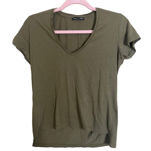 Zara W/B army green tee v-neck Small gently used - Picture 1 of 4